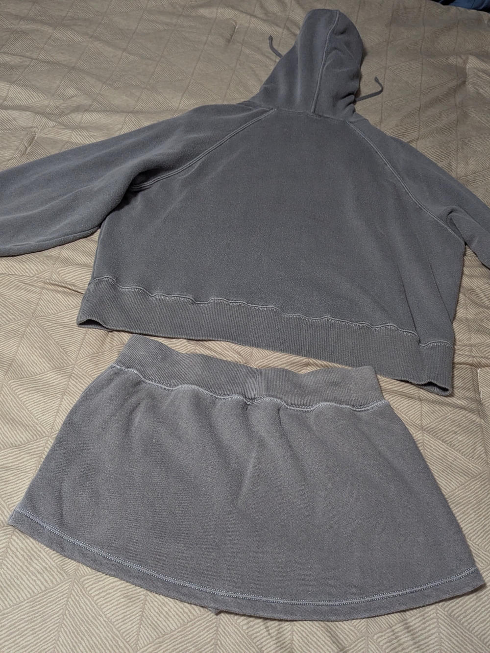 Set Free People Gray Cropped Zip Hoodie and Skort - Picture 6 of 11